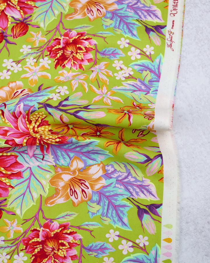 Cotton quilting fabric pattern called 'Hello Dahlia in Moonbeam'. Part of the 'Untamed' fabric collection. Designed by Tula Pink for fabric company Free Spirit Fabrics. SKU: PWTP234.MOONBEAM. 44-45 inch width.